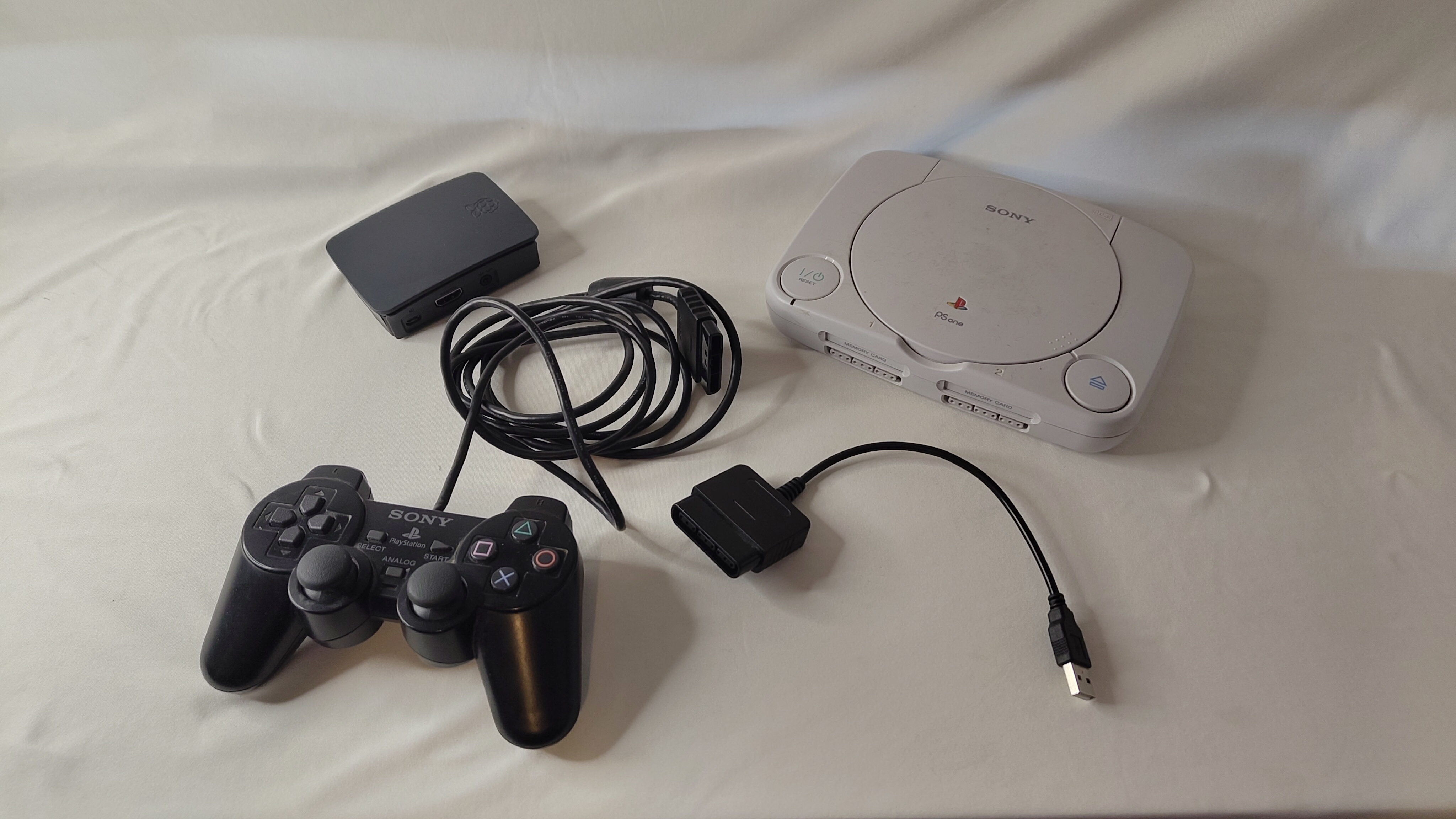 Raspberry Pi 3B+, PlayStation One, DualShock 2